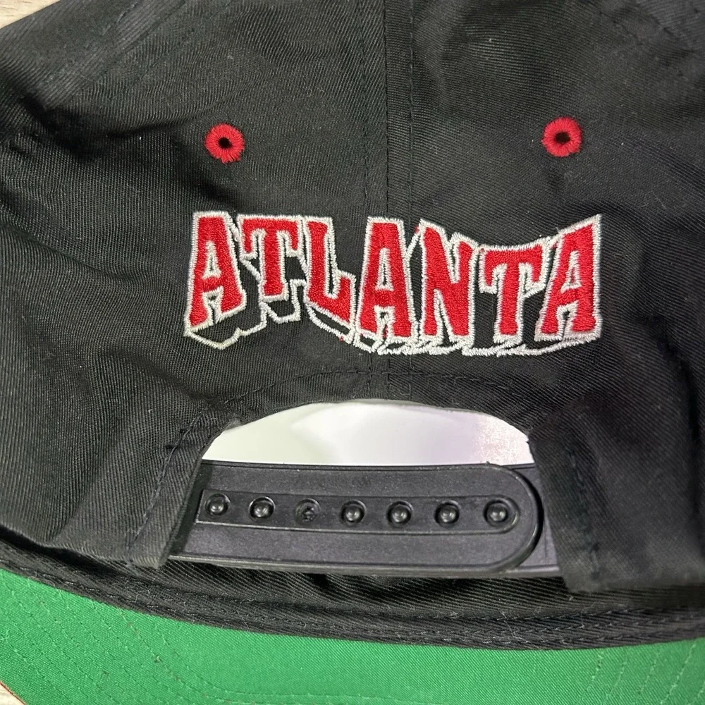 VTG Atlanta Falcons Wave Snapback Hat NFL Football Black Red Cap